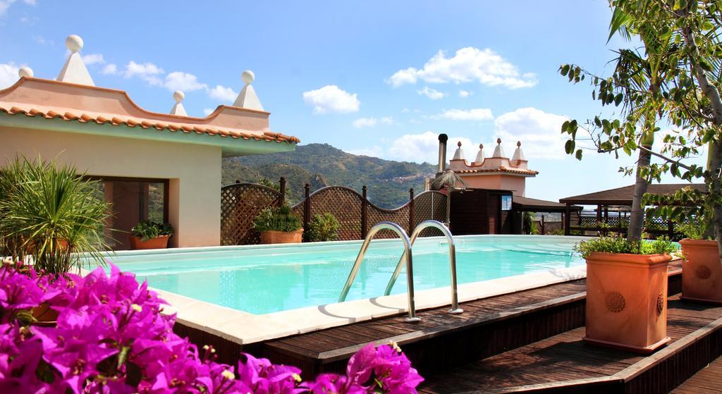 Hotel D'Orange D'Alcantara Francavilla di Sicilia Bagian luar foto