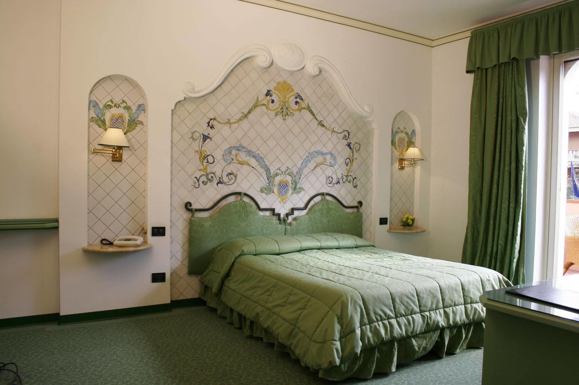 Hotel D'Orange D'Alcantara Francavilla di Sicilia Bagian luar foto