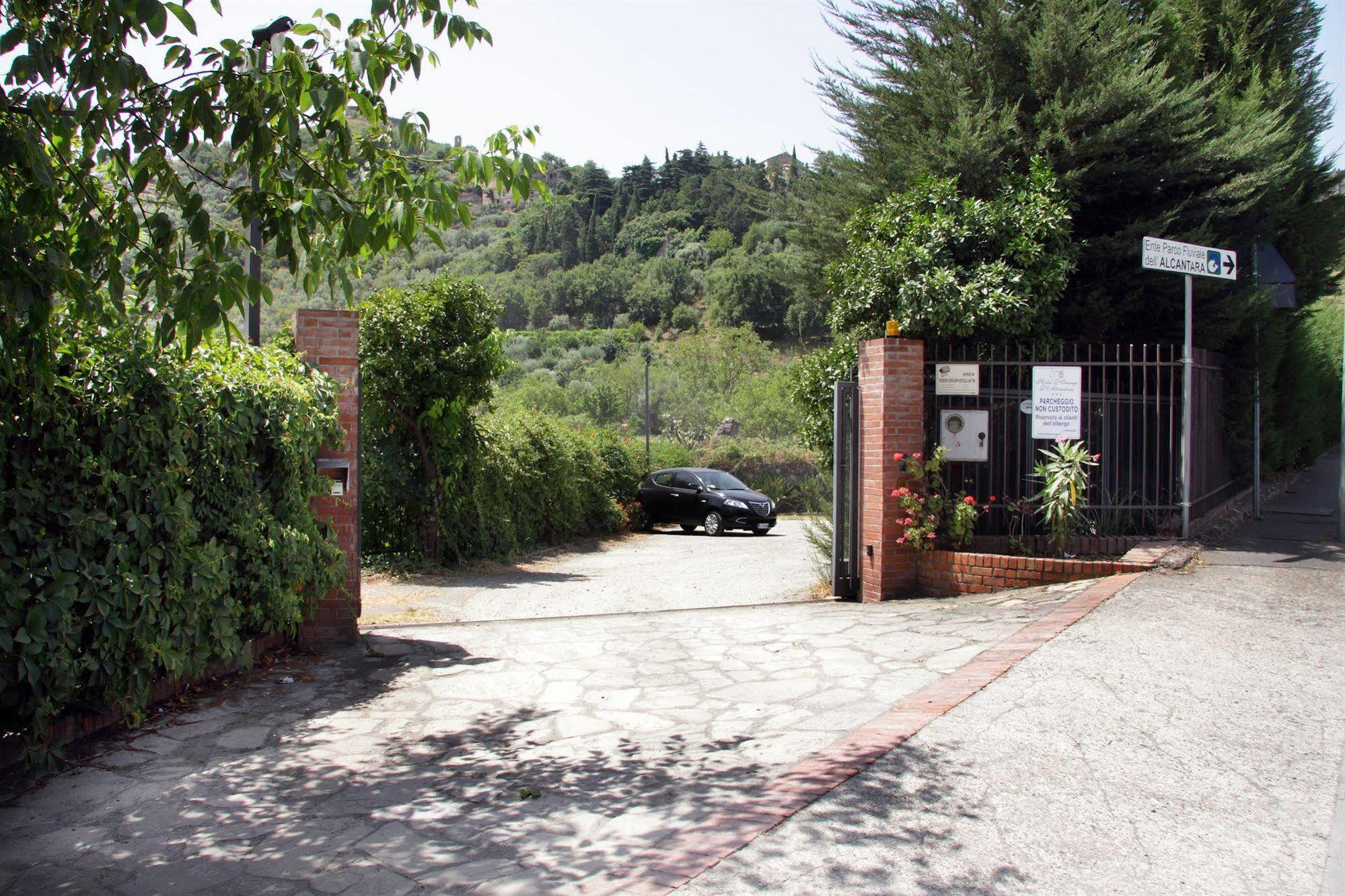 Hotel D'Orange D'Alcantara Francavilla di Sicilia Bagian luar foto
