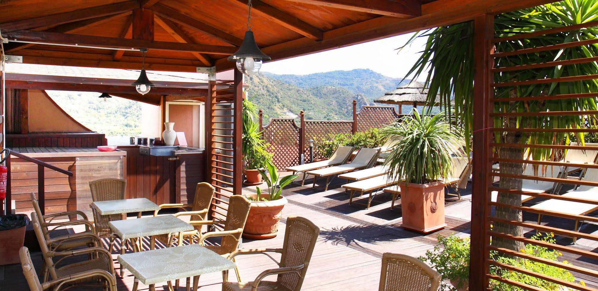 Hotel D'Orange D'Alcantara Francavilla di Sicilia Bagian luar foto