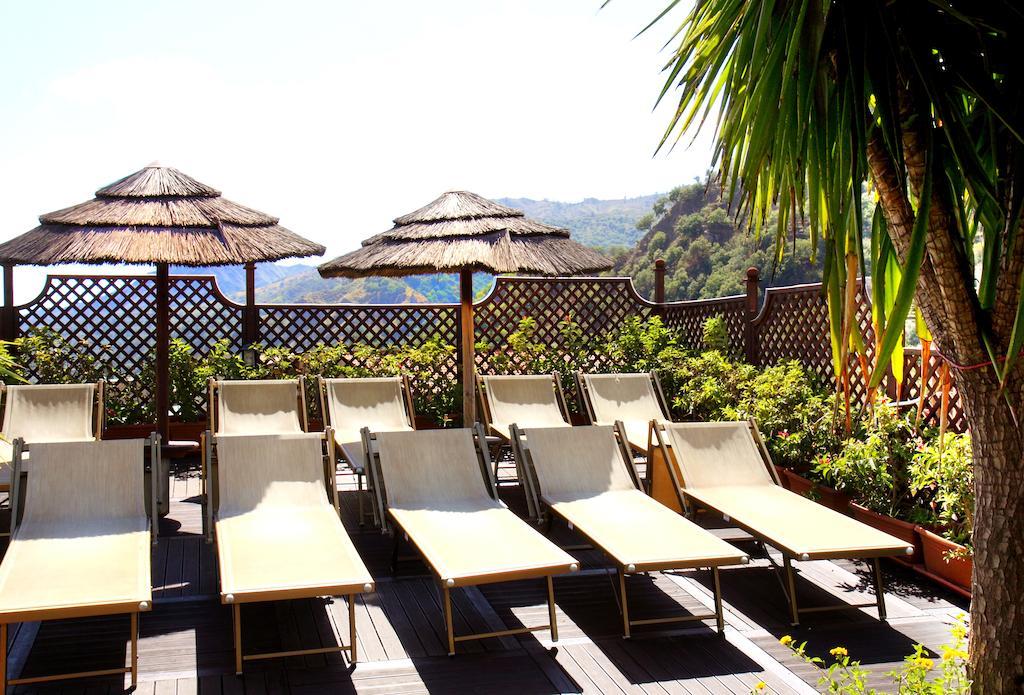 Hotel D'Orange D'Alcantara Francavilla di Sicilia Bagian luar foto