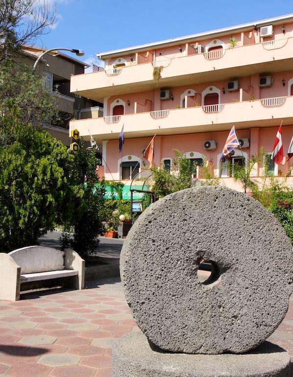 Hotel D'Orange D'Alcantara Francavilla di Sicilia Bagian luar foto